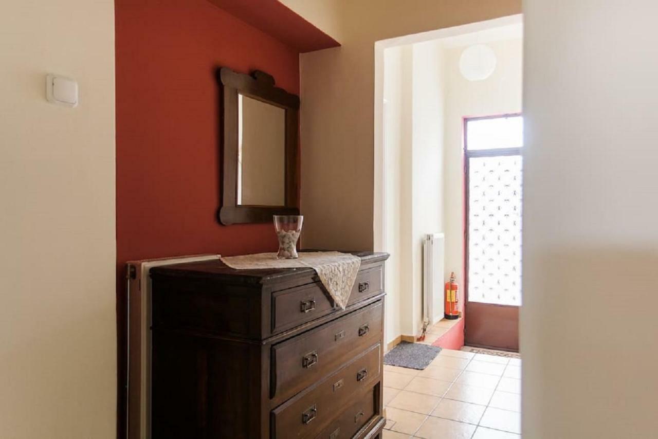 House With Yard Subway 5Min Walk Apartment Athens Ngoại thất bức ảnh